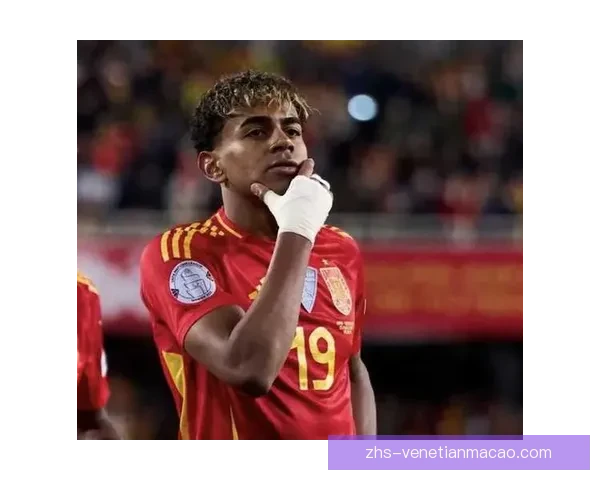 西班牙U19队以4-0大胜芬兰U19队，展现强大实力